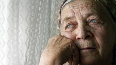 sad-old-woman.jpg