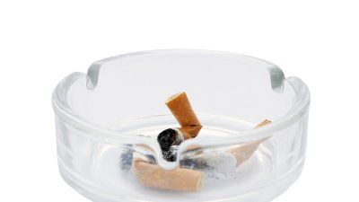 cigarettes-in-ash-tray.jpg