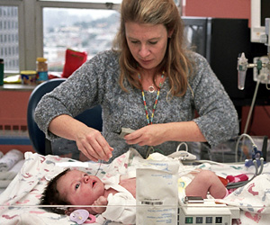 Cecelia Glennon treats a patient