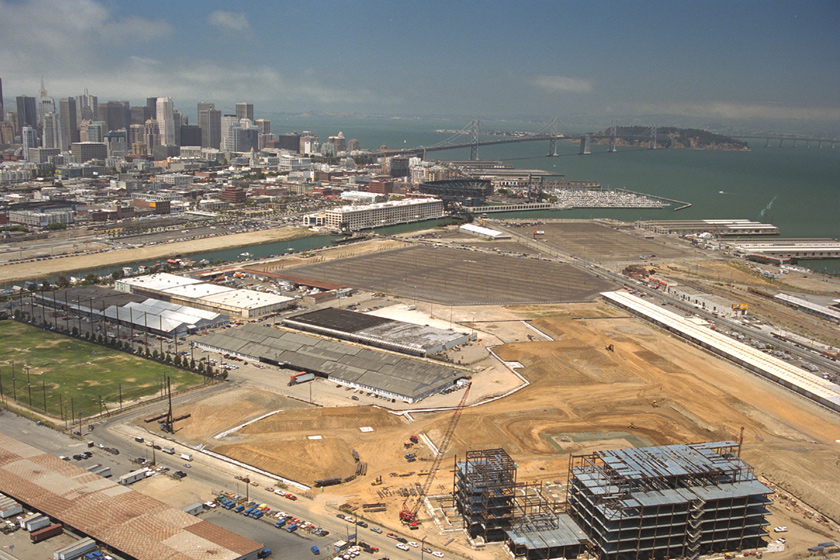 Aerial view of the Mission Bay area shortly after UCSF began development.