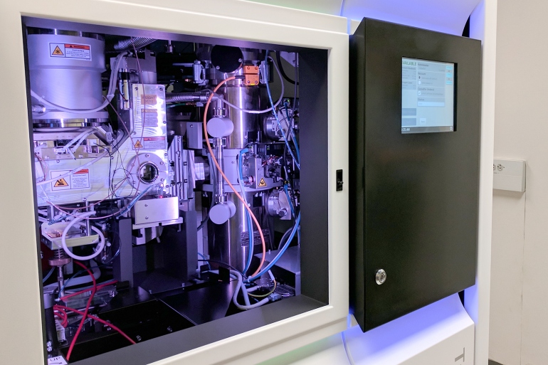 a cryo-EM machine is shown inside a UCSF lab