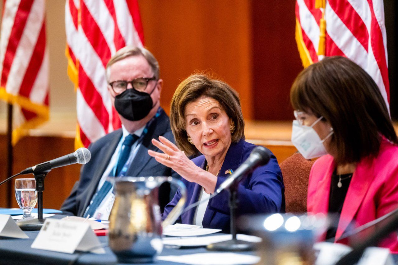 Sam Hawgood (left), Nancy Pelosi (center), and Jackie Speier (right) at a roundtable discussion on women's health