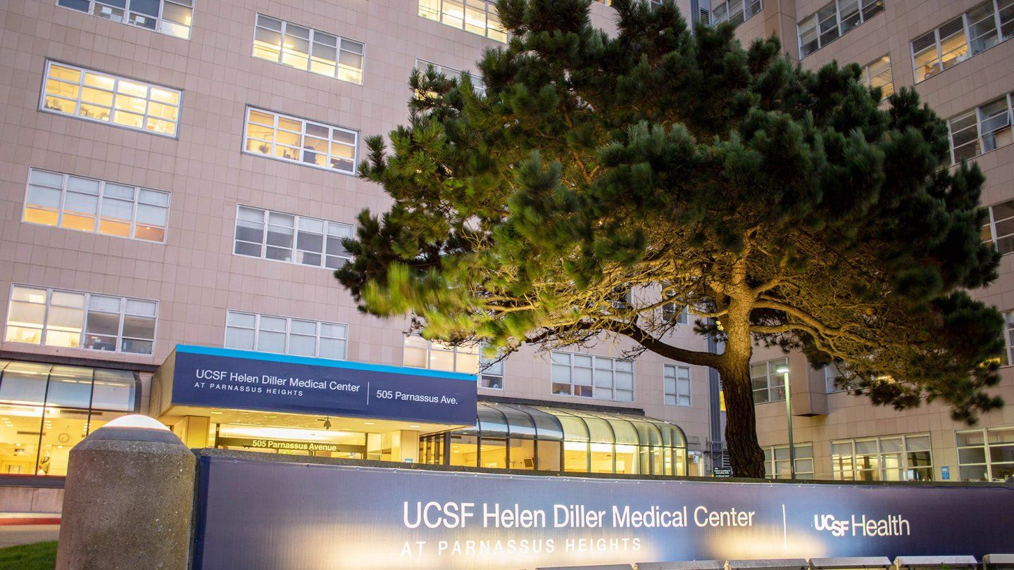 exterior of the UCSF Medical Center at Parnassus Heights at night