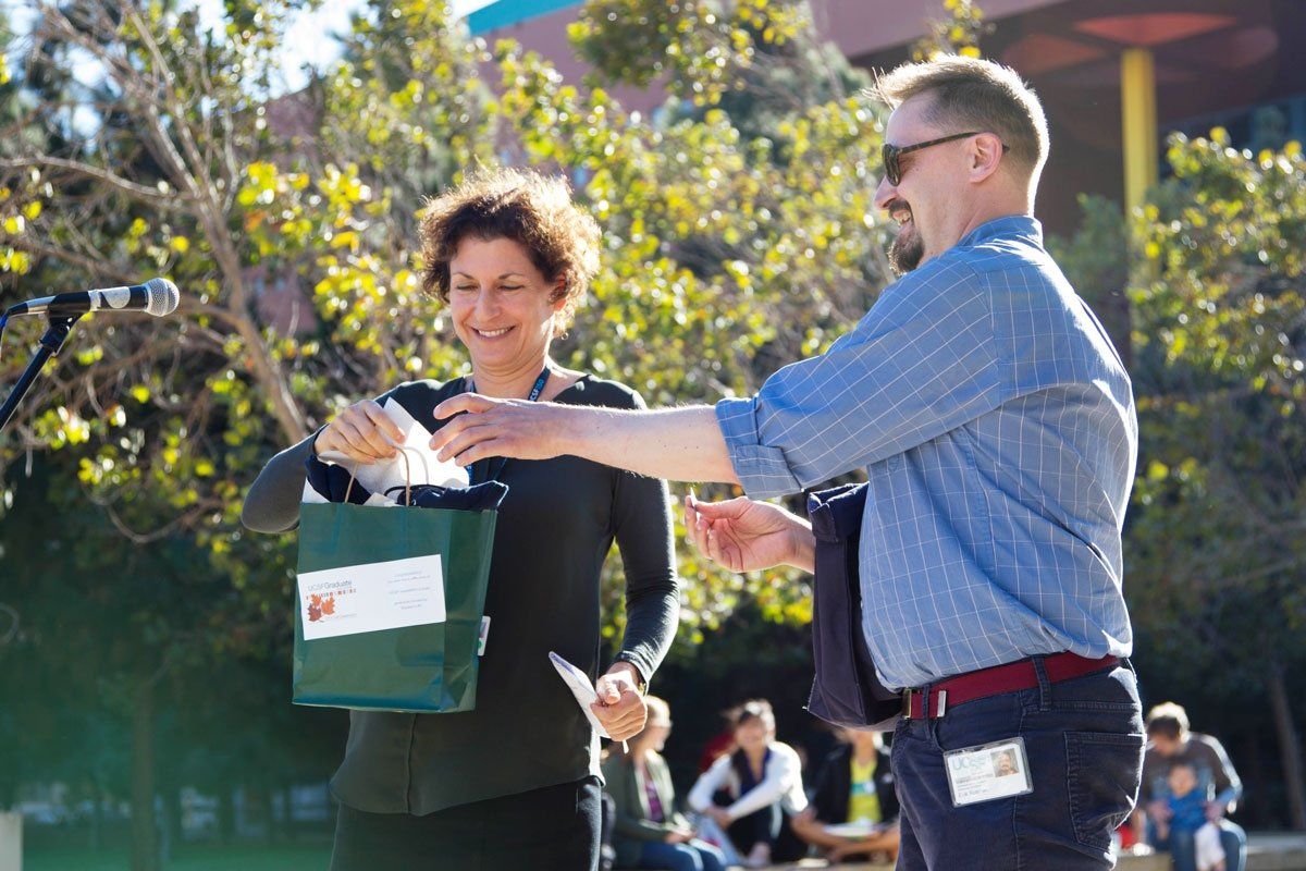 Elizabeth Walkins announces raffle winners 