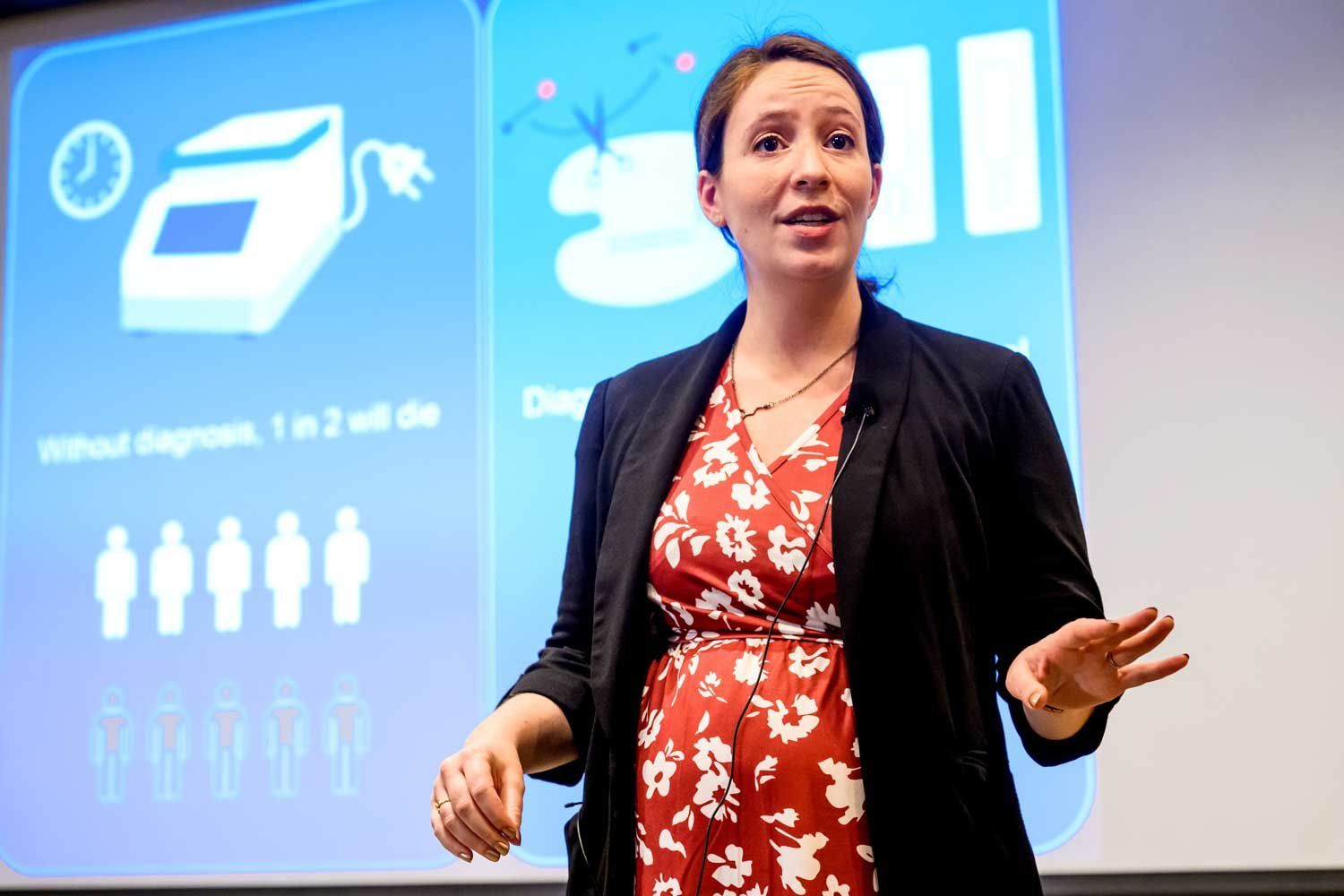 People's Choice Award winner Shoshana Williams delivers her presentation on stage.