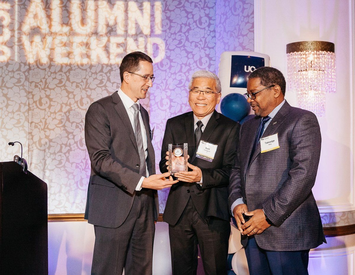 Kent Yamaguchi is presented with an award during UCSF’s 2017 Alumni Weekend