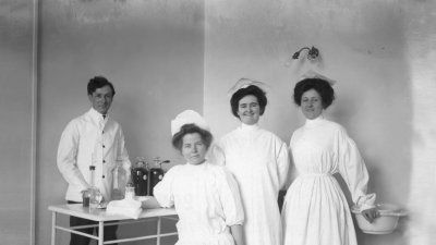 1891_early_nurses(2).jpg