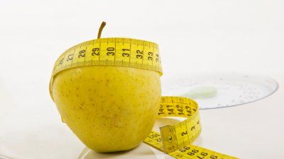 apple-measuring-tape-diet-eating-disorder-anorexia.jpg