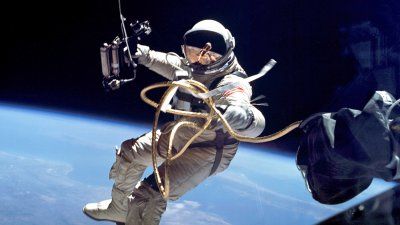 astronaut_spacewalk.jpg